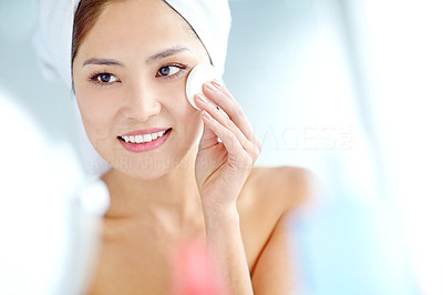 Protecting her skin against the signs of aging