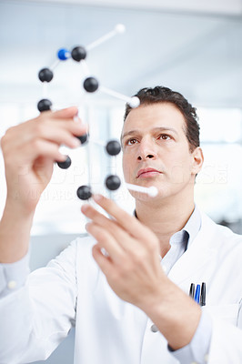 Analyzing the molecular structure