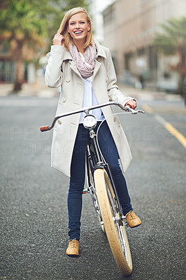 I enjoy cycling through the city