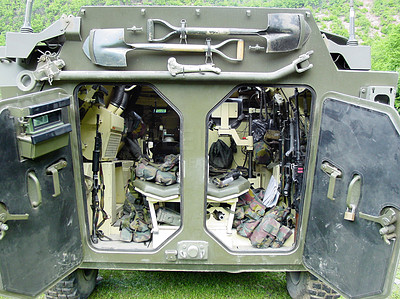 Inner workings of a modern army vehicle - Mowag Piranha